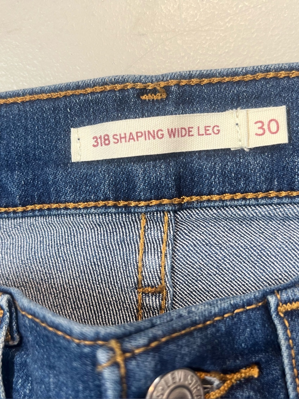 Levi’s 318 Shaping Wide Leg Jeans Women’s 30 W30 L32 Blue Stretch Denim - Picture 2 of 9